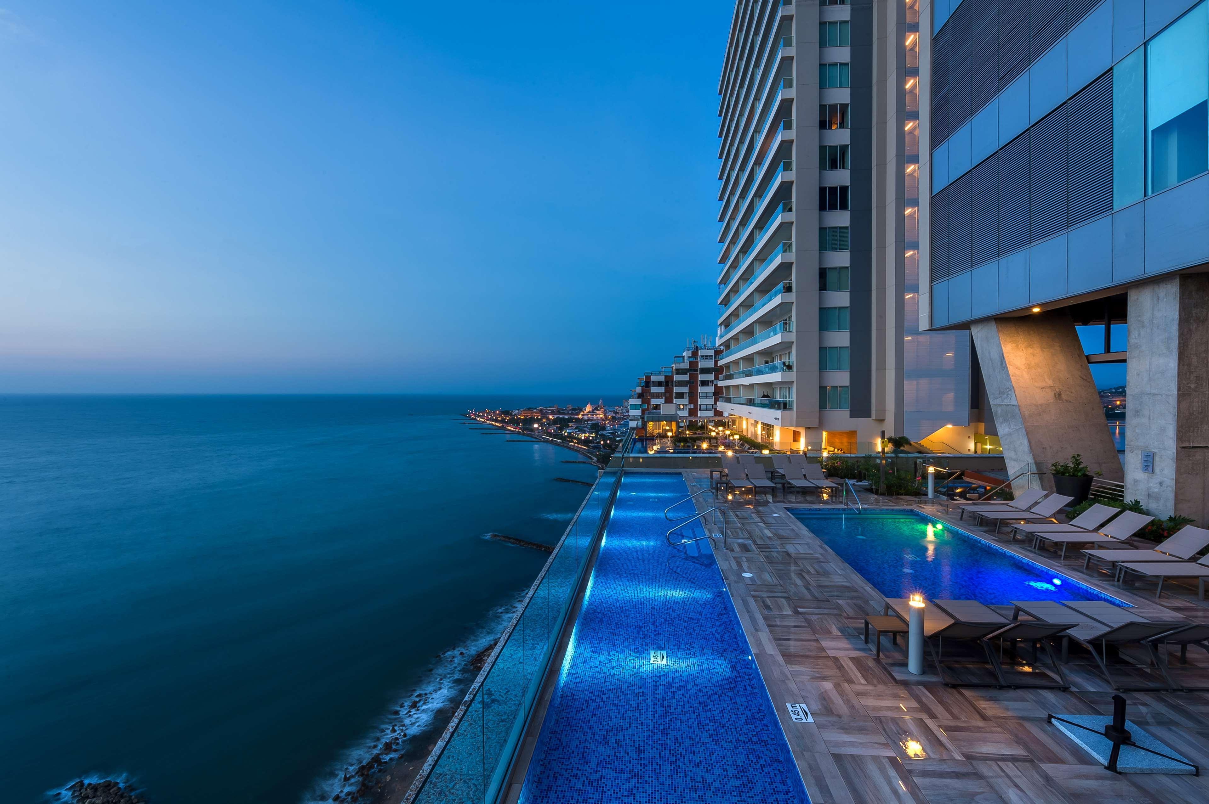 Hotel Hyatt Regency Cartagena Esterno foto Infinity pool at the Four Seasons Hotel, Beirut